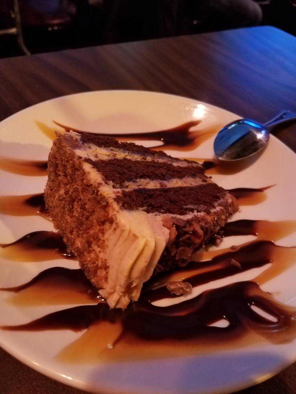 Village Inn Pizzeria | restaurant | 8050 Lincoln Ave, Skokie, IL 60077, USA | 8476753737 OR +1 847-675-3737