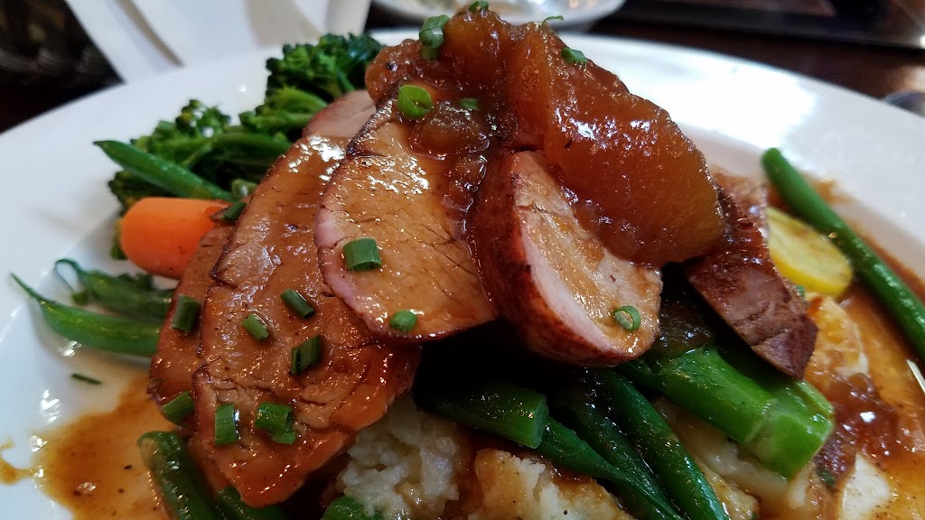 Fife n Drum Restaurant & Inn | restaurant | 53 N Main St, Kent, CT 06757, USA | 8609273509 OR +1 860-927-3509