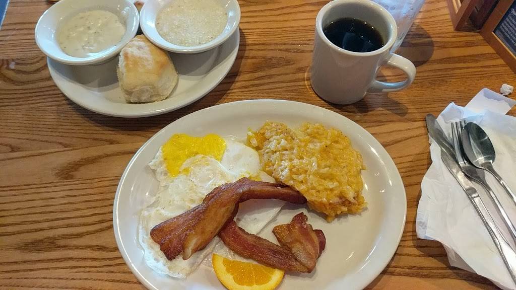 Cracker Barrel Old Country Store | restaurant | 1971 Carl D. Silver Parkway, Fredericksburg, VA 22401, USA | 5407858352 OR +1 540-785-8352