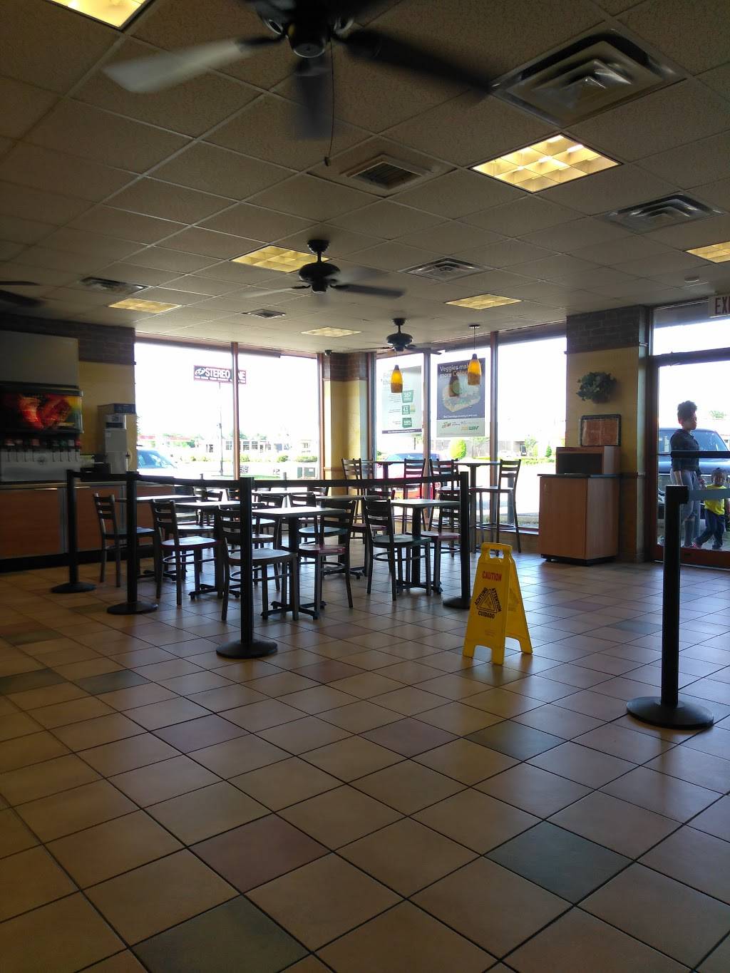 Subway | restaurant | 3647 S Mendenhall Rd, Memphis, TN 38115, USA | 9013654348 OR +1 901-365-4348