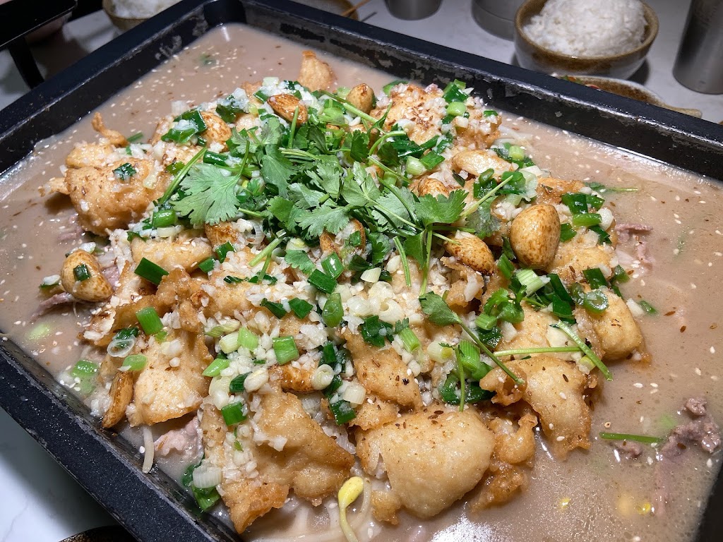 Szechuan Fish | restaurant | Ste 208, Pacific Rim Center, 900 S Jackson St, Seattle, WA 98104, USA | 2066233927 OR +1 206-623-3927