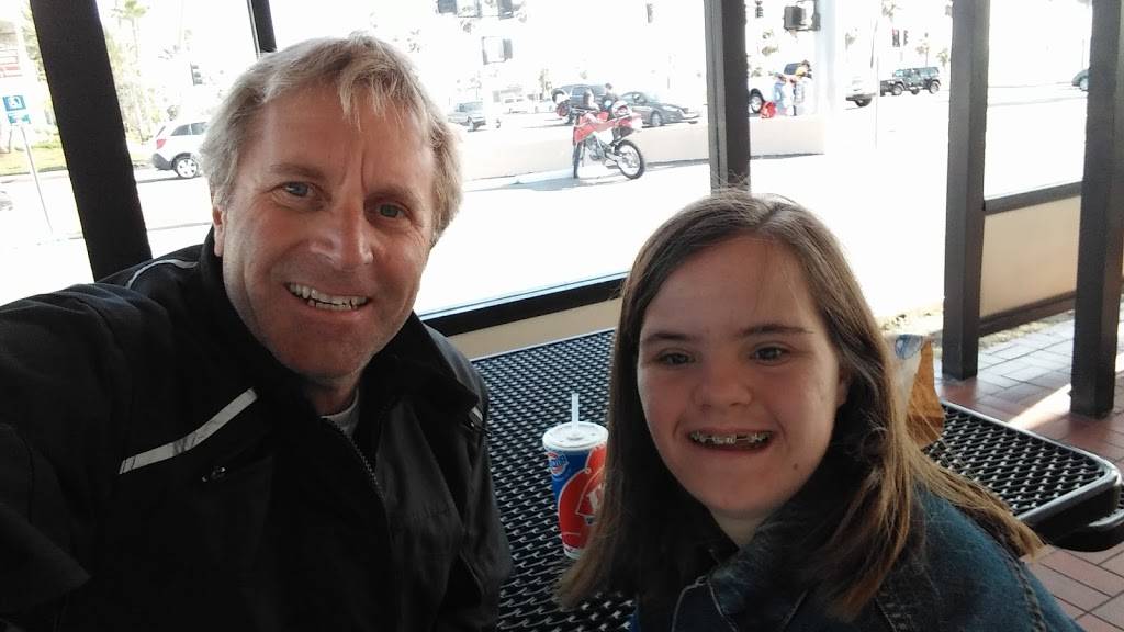 Dairy Queen | restaurant | 102 CA-1, Huntington Beach, CA 92648, USA | 7143744408 OR +1 714-374-4408