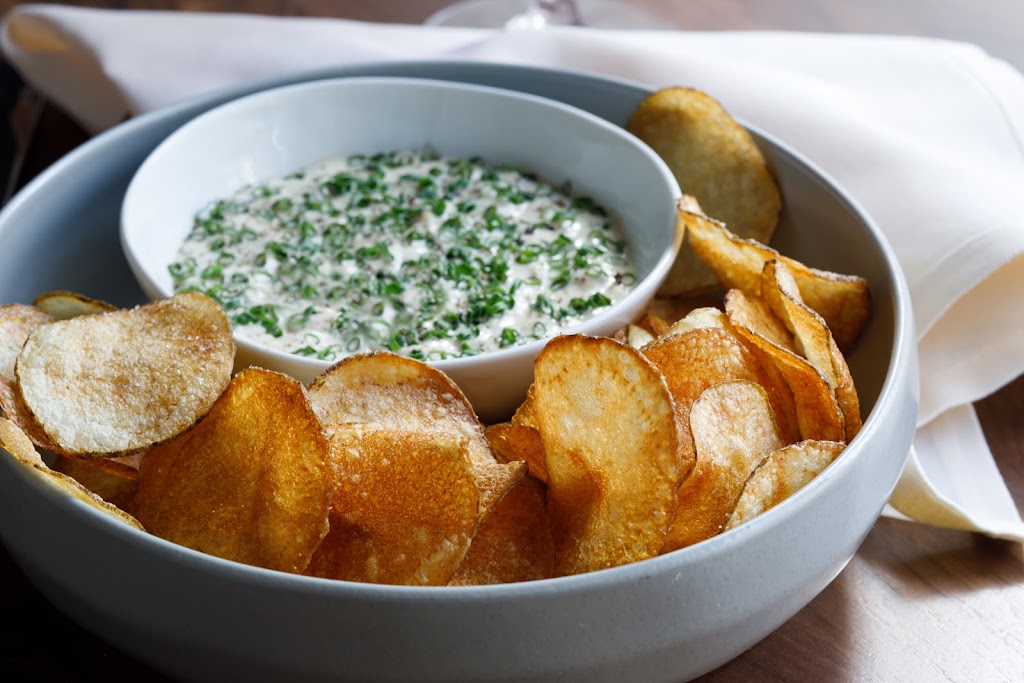 Oggies | restaurant | 411 E Mason St, Milwaukee, WI 53202, USA | 4142253260 OR +1 414-225-3260