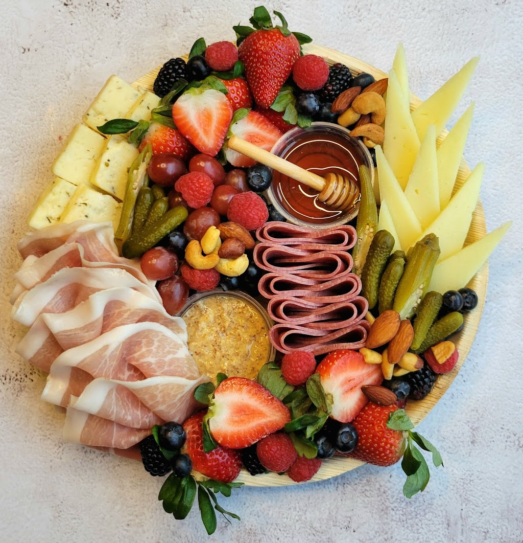 The Grazing Tree | restaurant | 734 W Laurel Ave Unit 8, Foley, AL 36535, USA | 2519793000 OR +1 251-979-3000