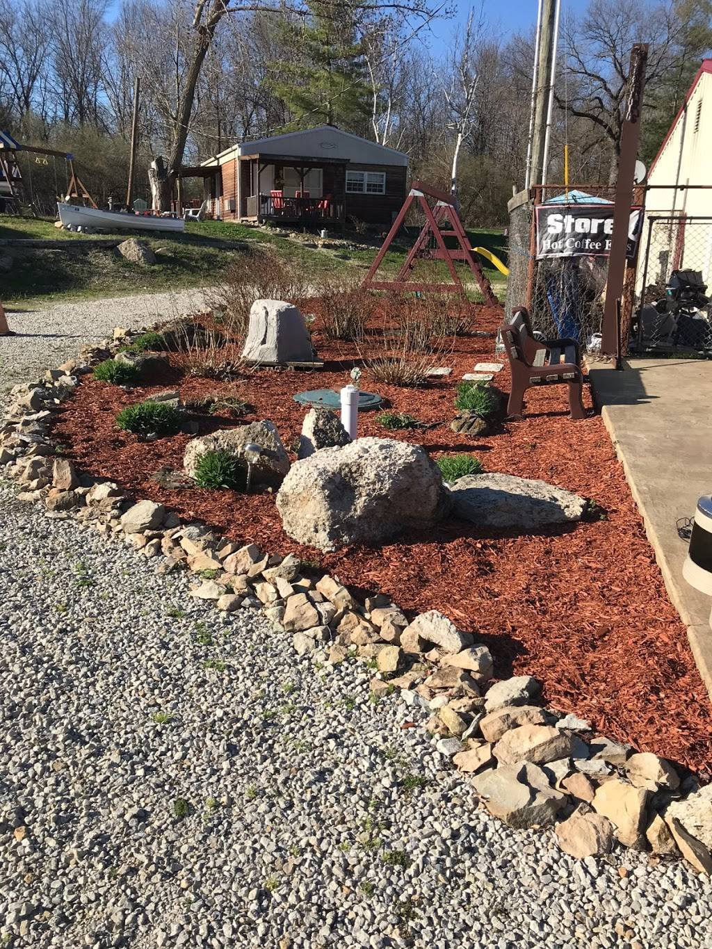 Gregorys Resort Motel & Cabins & Store | restaurant | 1504 N 2070 E Rd, Shelbyville, IL 62565, USA | 2177744313 OR +1 217-774-4313