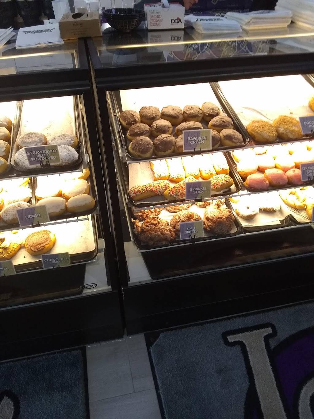Jacks Donuts | bakery | 1408 N Moorpark Rd, Thousand Oaks, CA 91360, USA | 8053710777 OR +1 805-371-0777