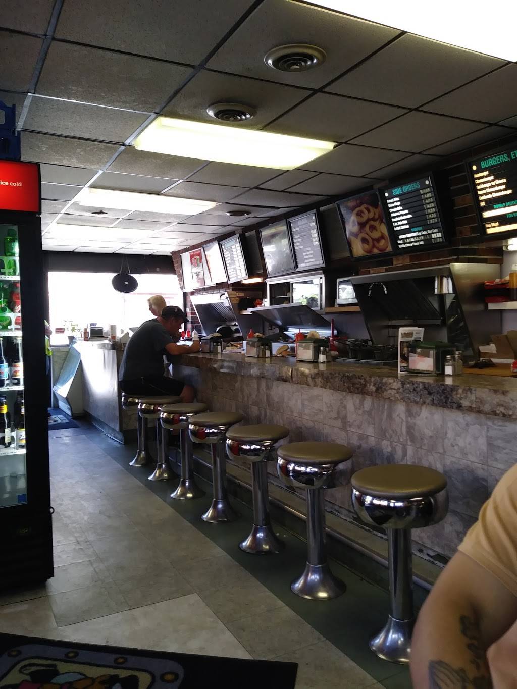 Tacks Sandwich Shop | meal takeaway | 1600 Cotton St, Reading, PA 19606, USA | 6103735002 OR +1 610-373-5002