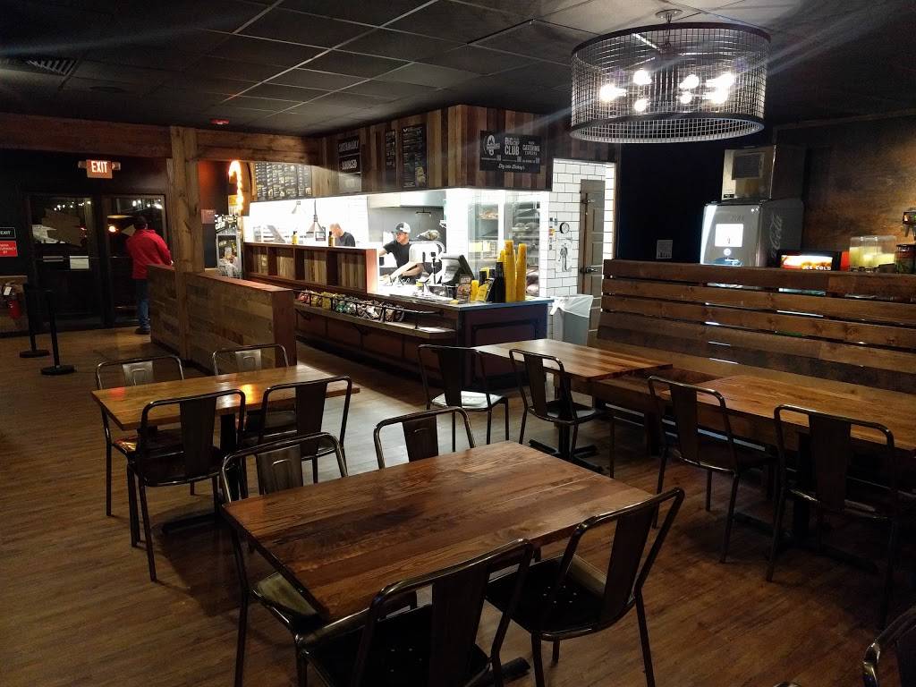 Dickeys Barbecue Pit | restaurant | 2411 Nazareth Rd, 25th Street Shopping Plaza, Easton, PA 18045, USA | 4845462488 OR +1 484-546-2488