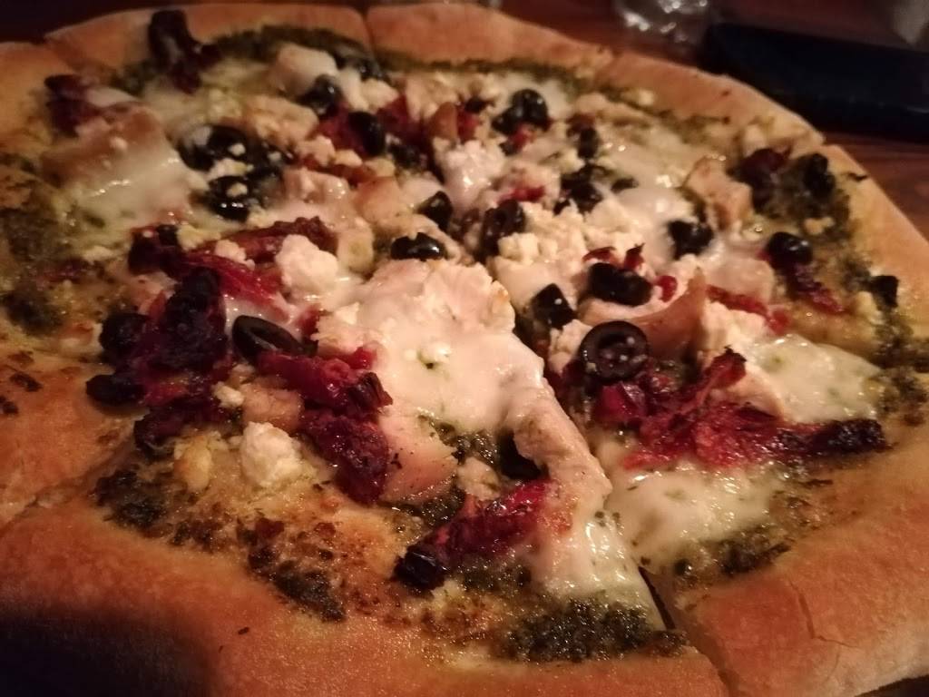 Frankies Italian Restaurant | restaurant | 1131 N Dupont Hwy, Dover, DE 19901, USA | 3028573775 OR +1 302-857-3775