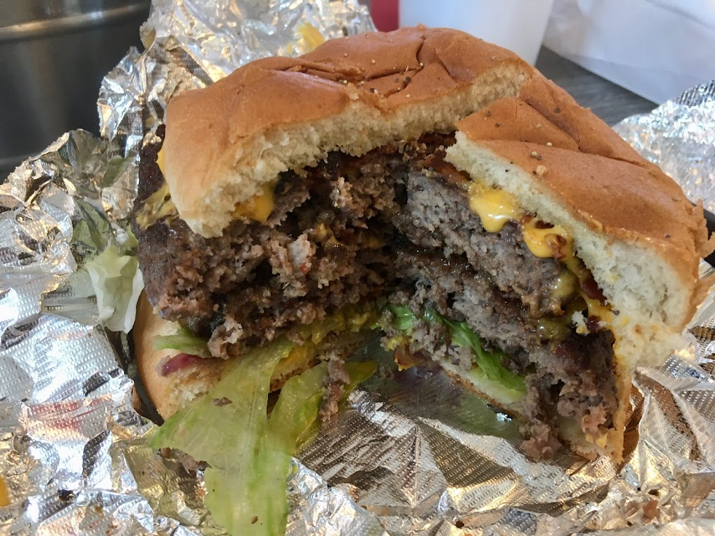 Tinys Burger Barn | cafe | 503 W Broadway St, Tatum, NM 88267, USA | 5753988469 OR +1 575-398-8469