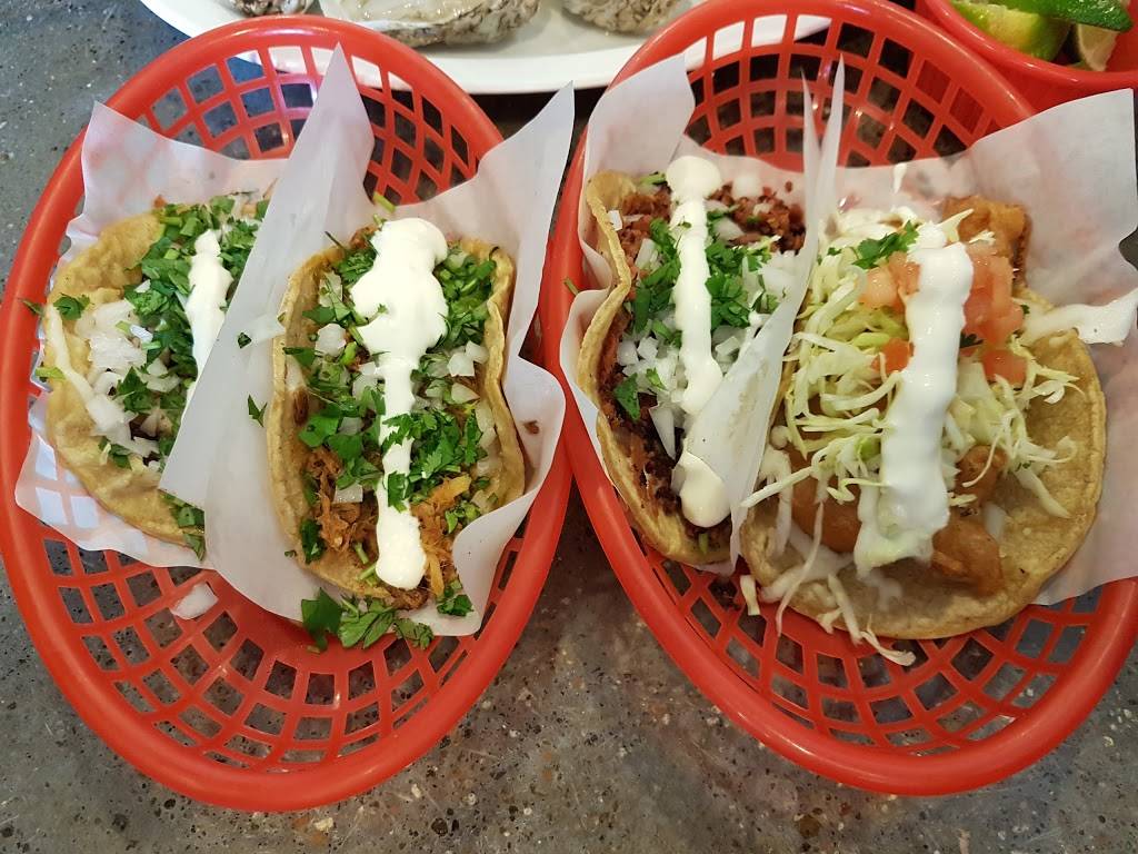 TJ Oyster Bar | restaurant | 4246 Bonita Rd, Bonita, CA 91902, USA | 6192674577 OR +1 619-267-4577