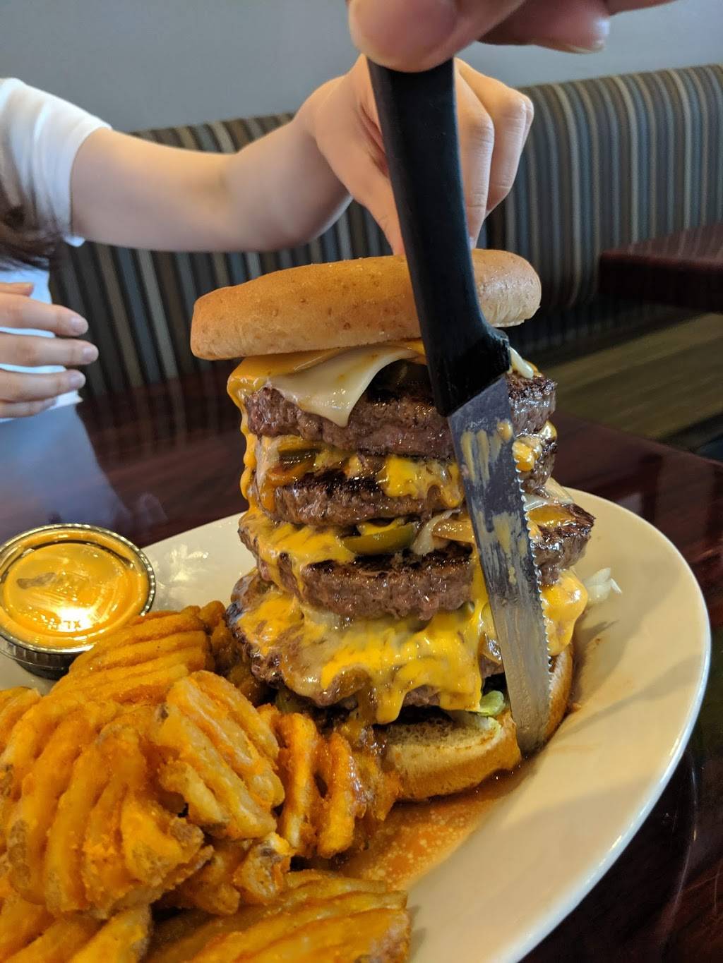 Old Detroit Burger Bar | restaurant | 3946 Rochester Rd, Troy, MI 48083, USA | 2482477962 OR +1 248-247-7962