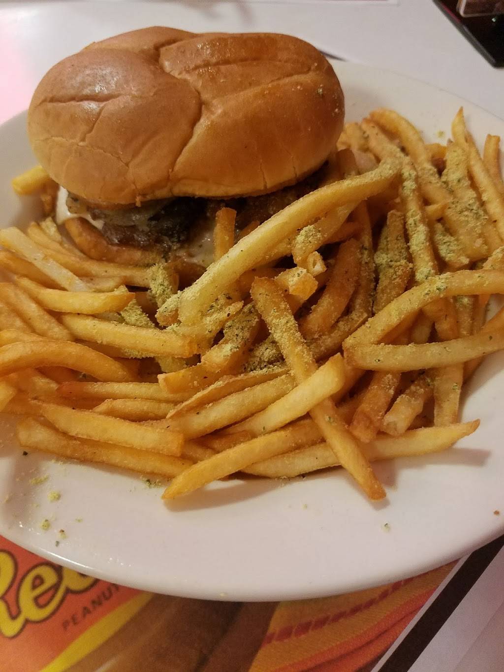 Steak n Shake | restaurant | 8950 Colonial Center Dr, Fort Myers, FL 33905, USA | 2399310090 OR +1 239-931-0090