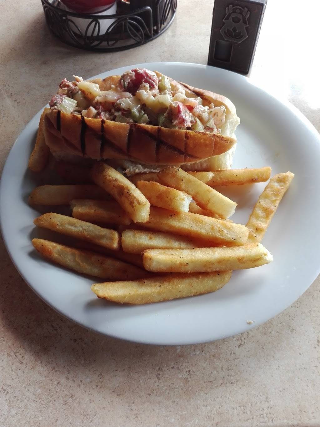 Old Key Lime House | restaurant | 300 E Ocean Ave, Lantana, FL 33462, USA | 5615821889 OR +1 561-582-1889