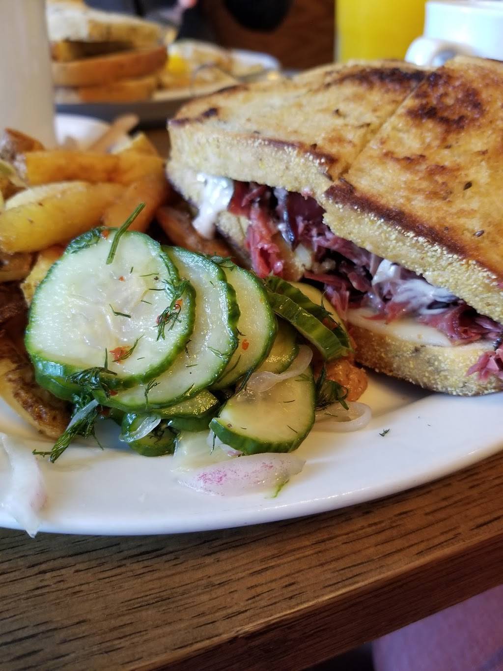 Rose and Sons Deli | restaurant | 176 Dupont St, Toronto, ON M5R 2E6, Canada | 6477483287 OR +1 647-748-3287