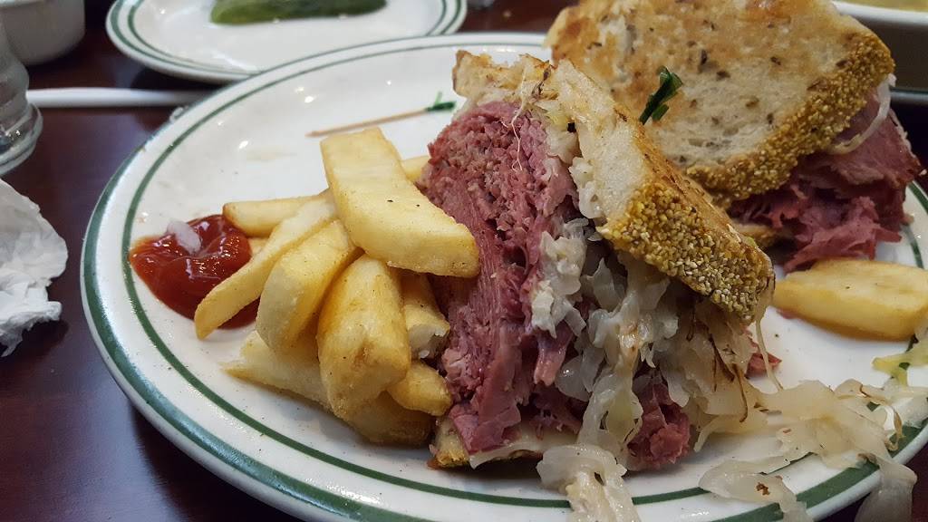 Brents Deli Northridge | meal delivery | 19565 Parthenia St, Northridge, CA 91324, USA | 8188865679 OR +1 818-886-5679