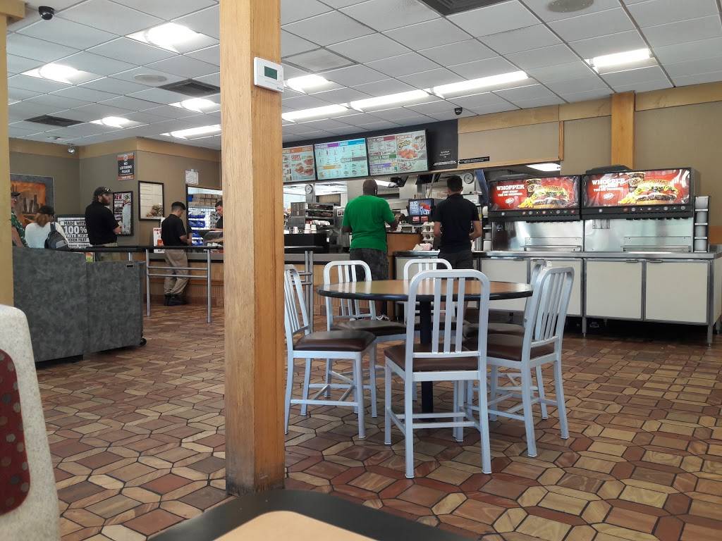 Burger King | restaurant | 881 Moody St, Waltham, MA 02453, USA | 7818915612 OR +1 781-891-5612