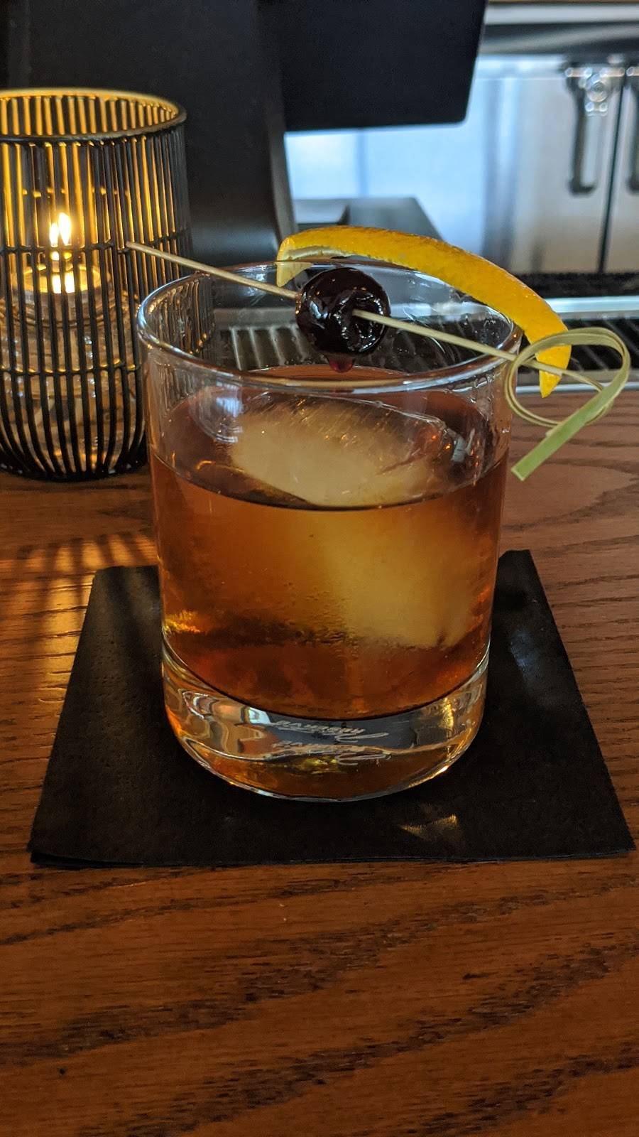 Oak Steakhouse Raleigh | restaurant | 417 W Hargett St, Raleigh, NC 27603, USA | 9842551818 OR +1 984-255-1818