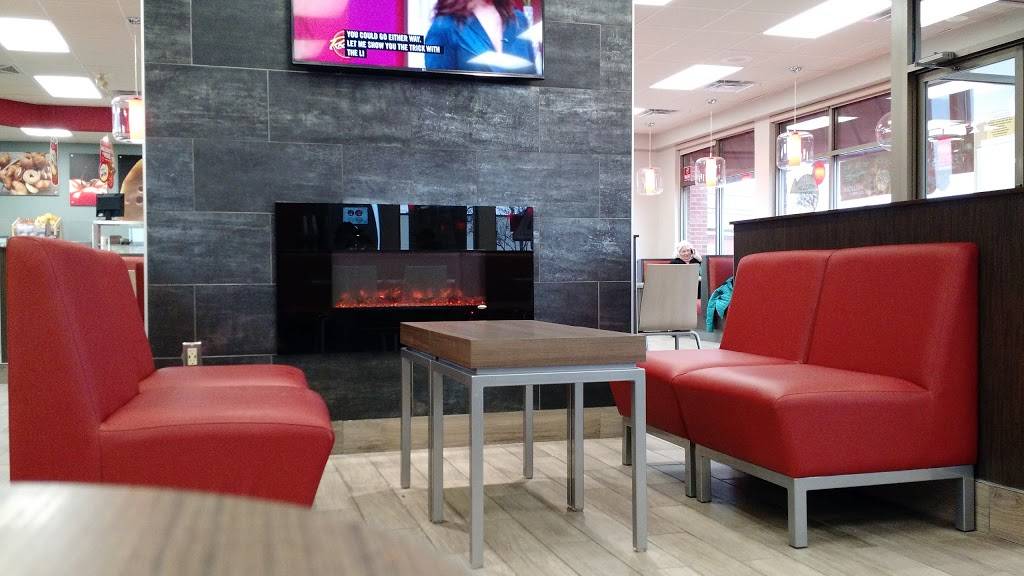 Wendys | restaurant | 1006 E West Maple Rd, Walled Lake, MI 48390, USA | 2486681177 OR +1 248-668-1177