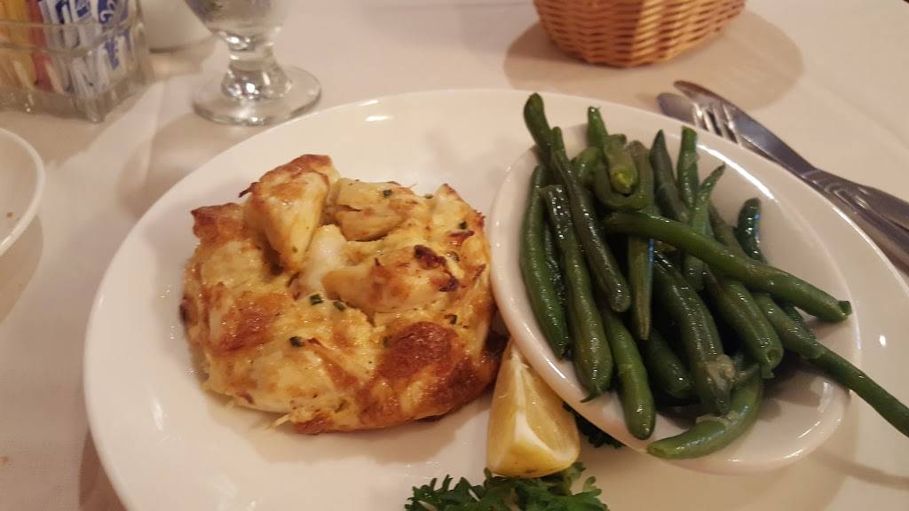 Pappas Restaurant and Sports Bar | restaurant | 550 Cranbrook Rd, Cockeysville, MD 21030, USA | 4106660030 OR +1 410-666-0030