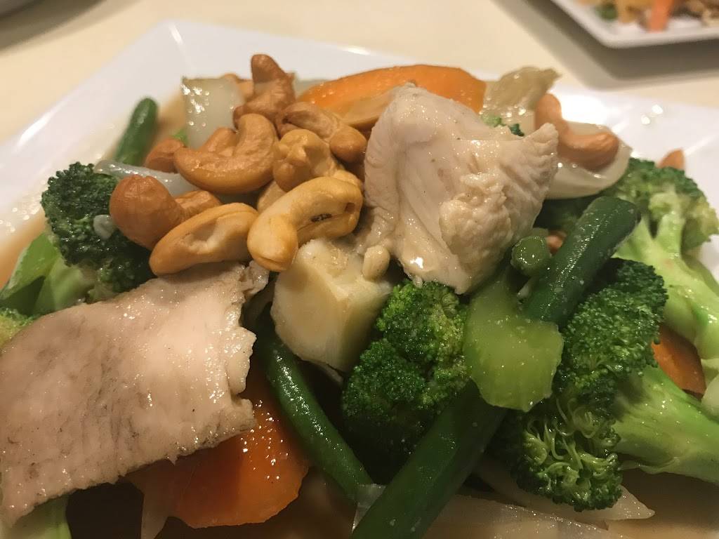 Truc Orient Express | restaurant | 3 Harris St, West Stockbridge, MA 01266, USA | 4132324204 OR +1 413-232-4204