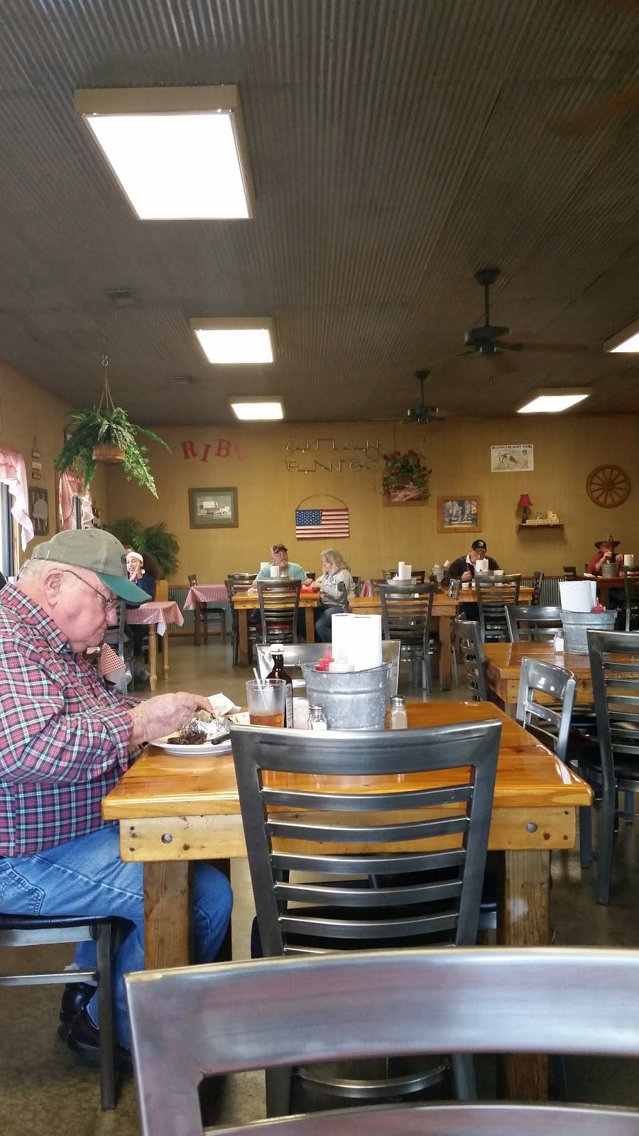 Pig-N-Out | restaurant | 225 Front St, Halls, TN 38040, USA | 7318365353 OR +1 731-836-5353