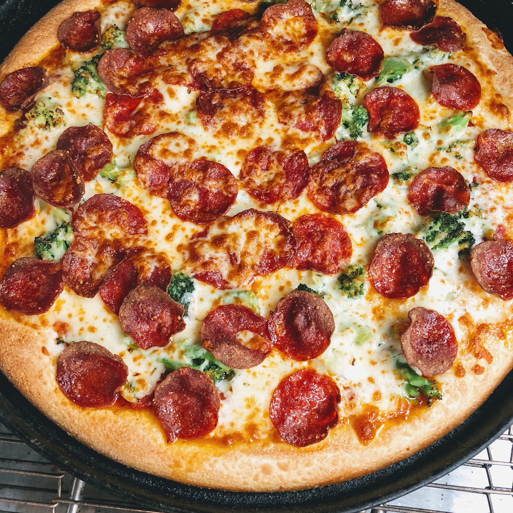 Keystone Pizza | restaurant | 7421 West Chester Pike, Upper Darby, PA 19082, USA | 6107341206 OR +1 610-734-1206