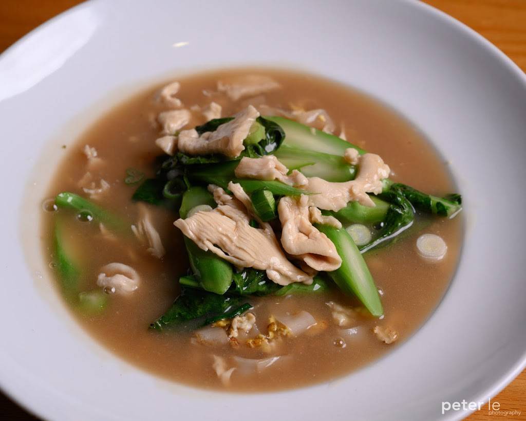 Chang Kao Thai Cuisine | restaurant | 6233 14th St W, Bradenton, FL 34207, USA | 9417392217 OR +1 941-739-2217