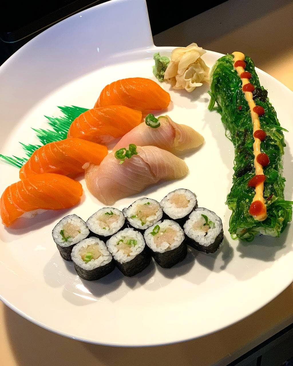 J Sushi | restaurant | 32800 Ryan Rd, Warren, MI 48092, USA | 5869913561 OR +1 586-991-3561