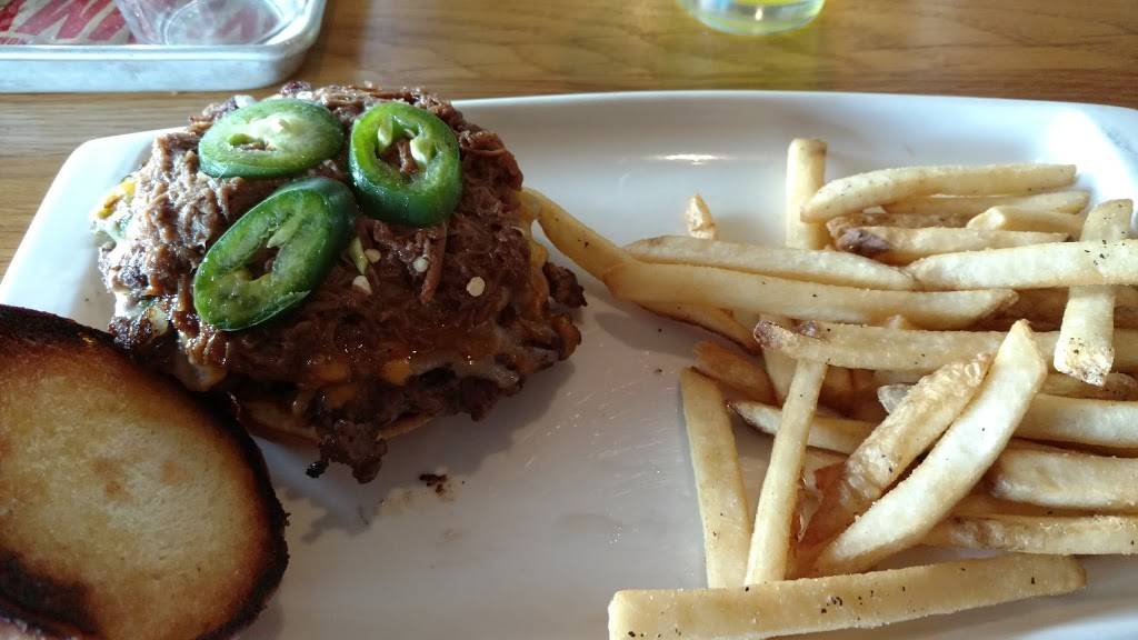 Applebees Grill + Bar | restaurant | 2121 N Prospect Ave, Champaign, IL 61822, USA | 2173598178 OR +1 217-359-8178