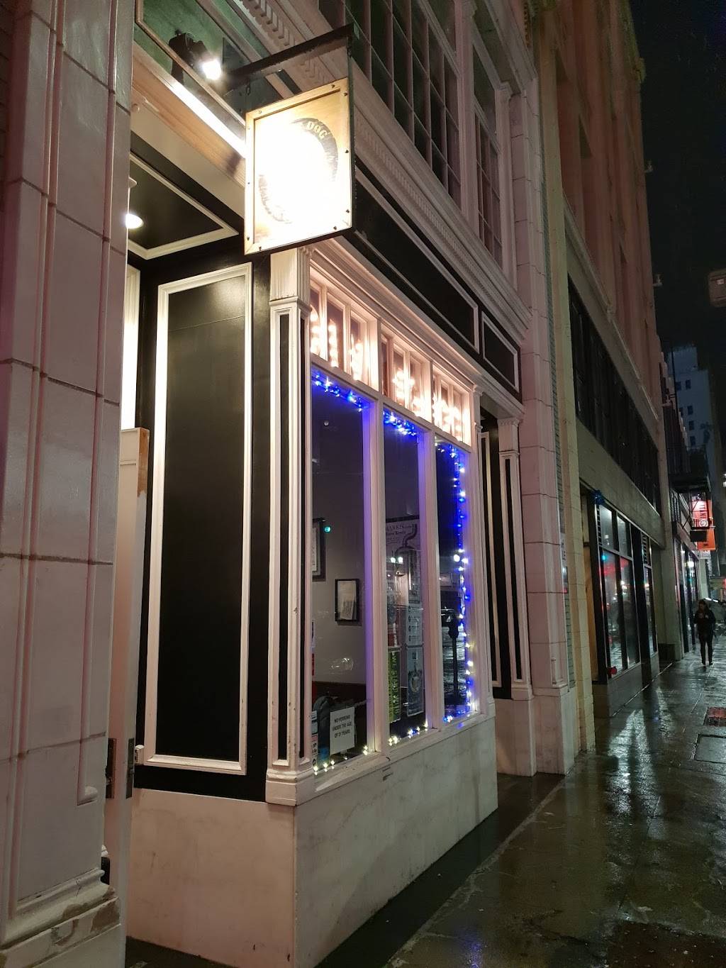 Diving Dog Brewhouse | restaurant | 1802 Telegraph Ave, Oakland, CA 94612, USA | 5103061914 OR +1 510-306-1914