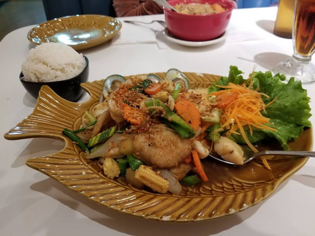 Blue Elephant Thai Cuisine | restaurant | 718 W Channel Islands Blvd, Port Hueneme, CA 93041, USA | 8053829717 OR +1 805-382-9717