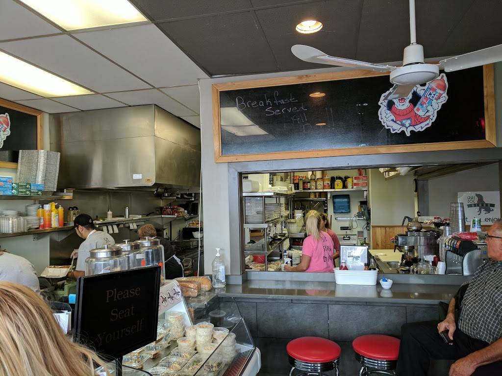 Gray Dog Diner | restaurant | 13411 Detroit Ave, Lakewood, OH 44107, USA | 2162288269 OR +1 216-228-8269