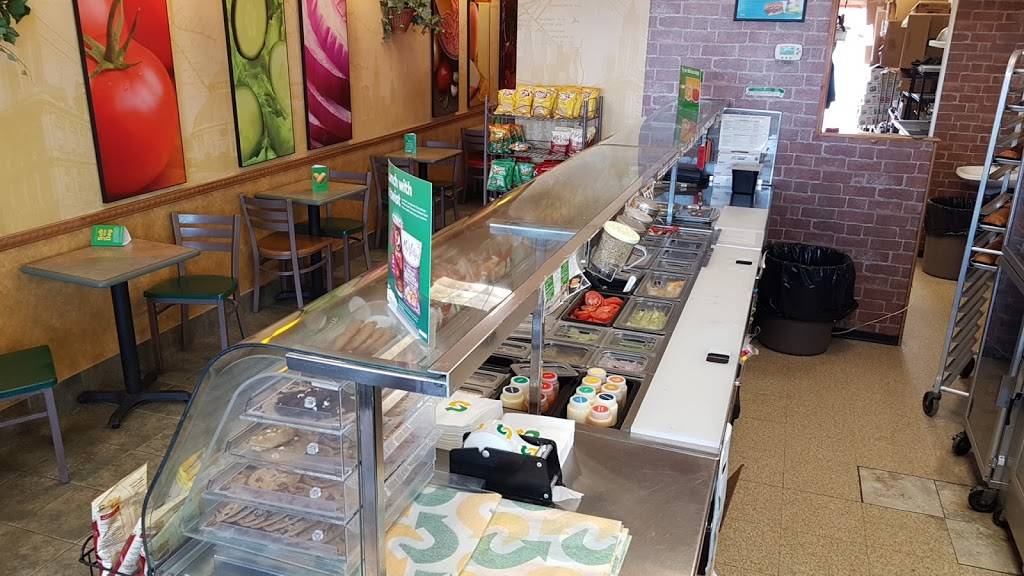 Subway | restaurant | 25 Woodstream Blvd Unit 1, Woodbridge, ON L4L 7Y8, Canada | 9052658520 OR +1 905-265-8520
