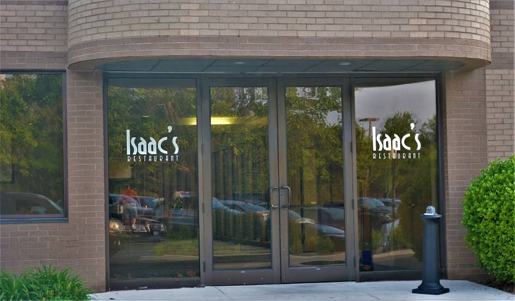 Isaacs Restaurant & Pub | restaurant | 155 Holiday Dr, Solomons, MD 20688, USA | 4103266311 OR +1 410-326-6311