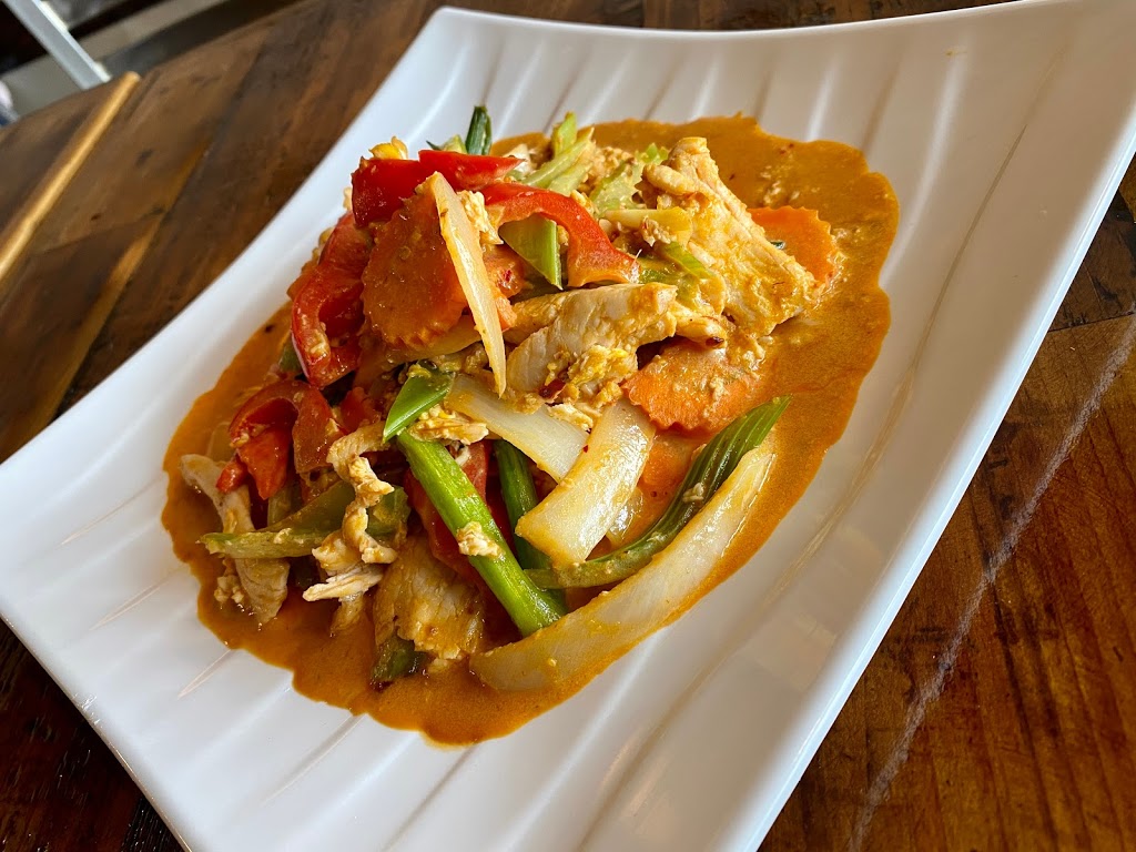 Kitchen 21 Thai & Pho | restaurant | 2596 W Tecumseh Rd Suite 110, Norman, OK 73069, USA | 4058579100 OR +1 405-857-9100