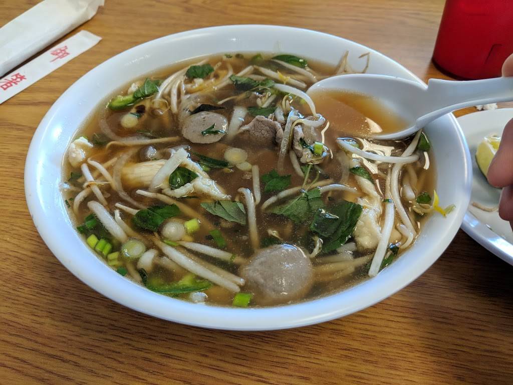 Pho Quan Viet Cuisine | restaurant | 1301 Vandiver Dr j, Columbia, MO 65202, USA | 5734490504 OR +1 573-449-0504