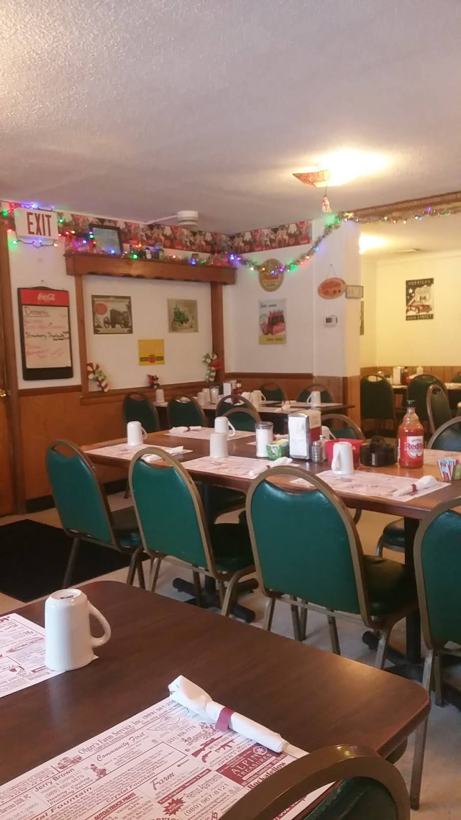 Crystal Fountain Restaurant | restaurant | 2535 30th Ave, Blanchard, MI 49310, USA | 9895612212 OR +1 989-561-2212