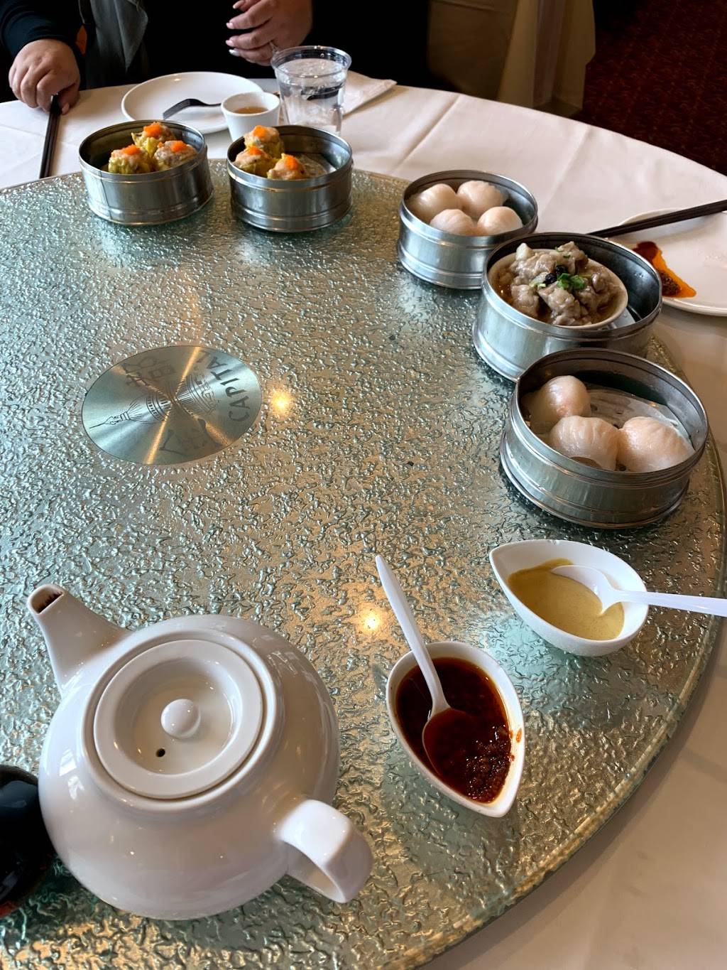 Capital Seafood | restaurant | 333 E Huntington Dr, Arcadia, CA 91006, USA | 6265748889 OR +1 626-574-8889