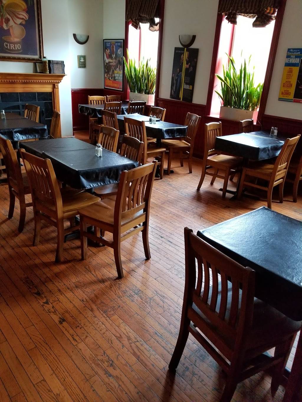 Amiccis of Little Italy | restaurant | 231 S High St, Baltimore, MD 21202, USA | 4105281096 OR +1 410-528-1096