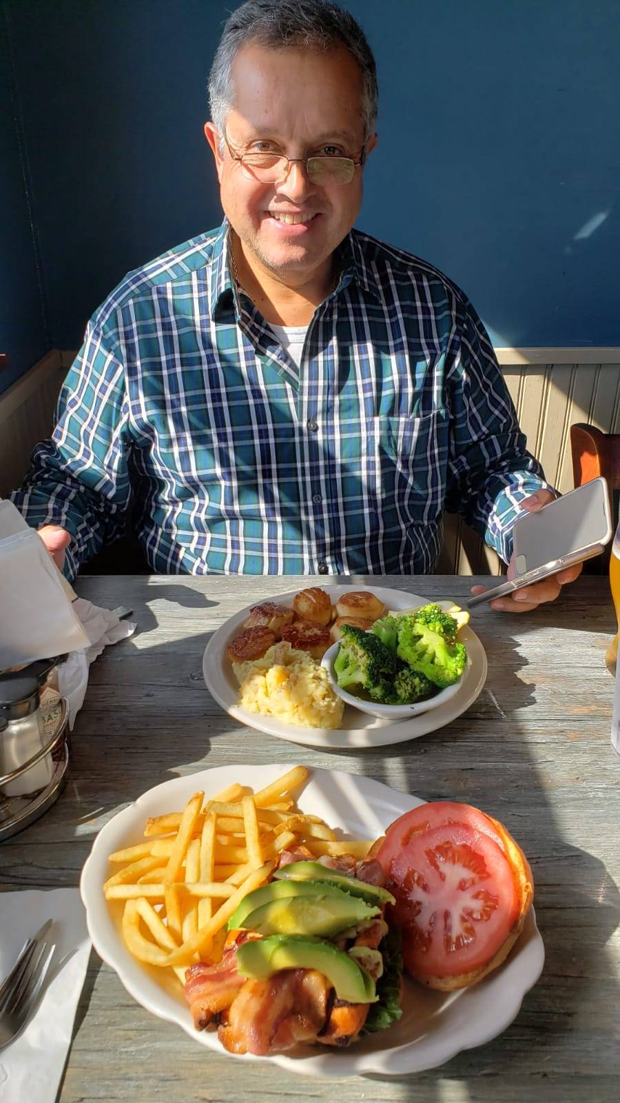 Quitos Restaurant | restaurant | 411 Thames St, Bristol, RI 02809, USA | 4012534500 OR +1 401-253-4500