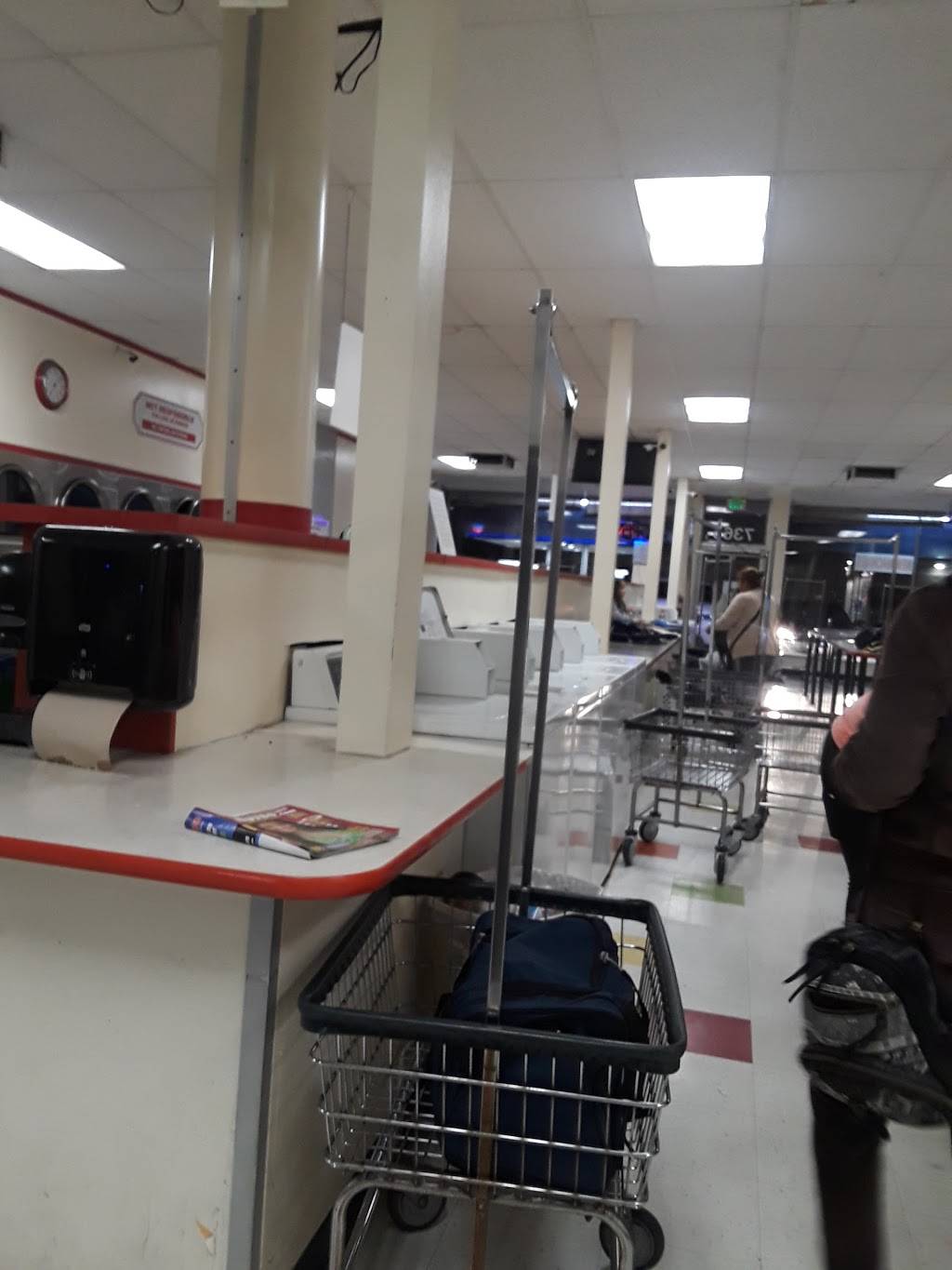 Little Caesars Pizza | meal takeaway | 7355 Florence Ave, Downey, CA 90240, USA | 5629278129 OR +1 562-927-8129