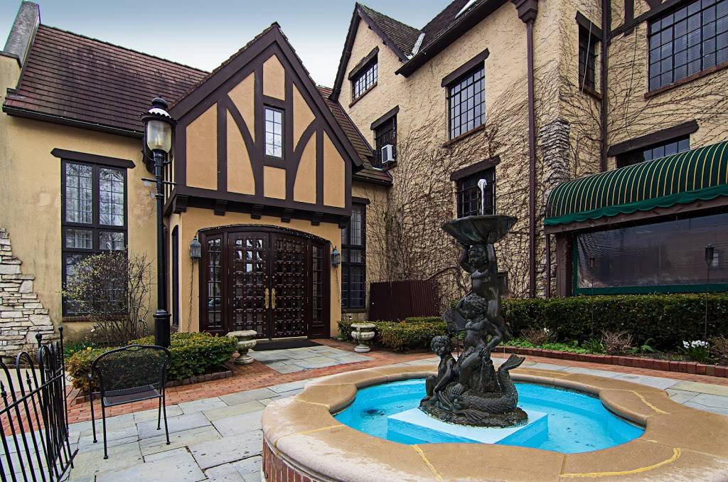 Deer Path Inn | restaurant | 255 E Illinois Rd, Lake Forest, IL 60045, USA | 8472342280 OR +1 847-234-2280