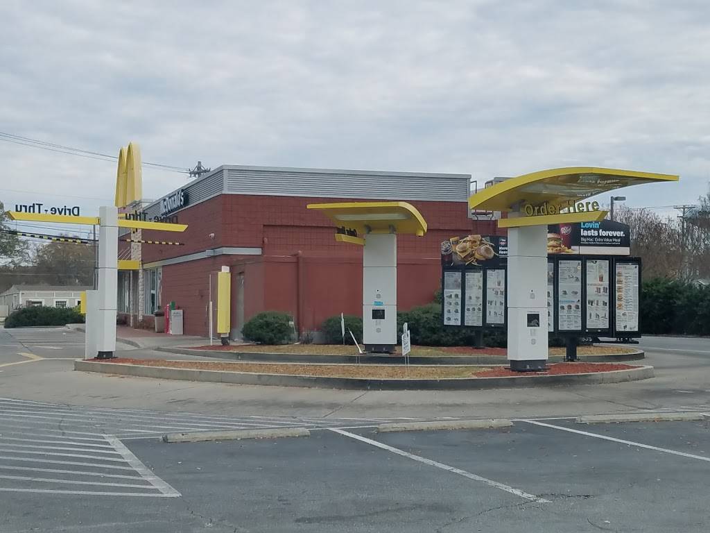 McDonalds | cafe | 1204 Main St S, Greenwood, SC 29646, USA | 8642238308 OR +1 864-223-8308