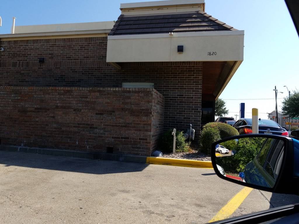 Braums Ice Cream & Burger Restaurant | restaurant | 1820 S Goliad St, Rockwall, TX 75087, USA | 9727723133 OR +1 972-772-3133