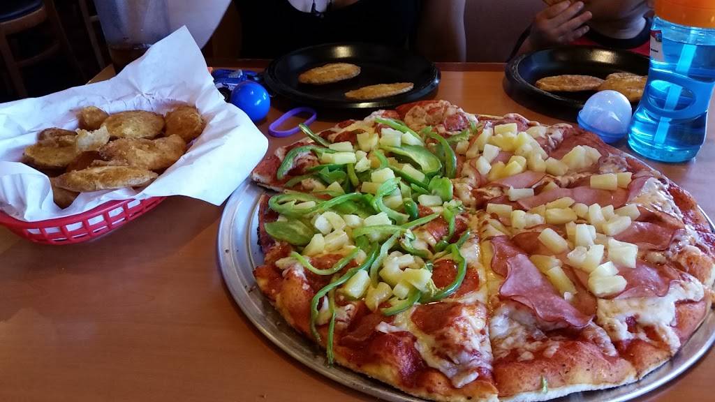 Shakeys Pizza Parlor | restaurant | 2829 Olive Hwy, Oroville, CA 95966, USA | 5305348844 OR +1 530-534-8844
