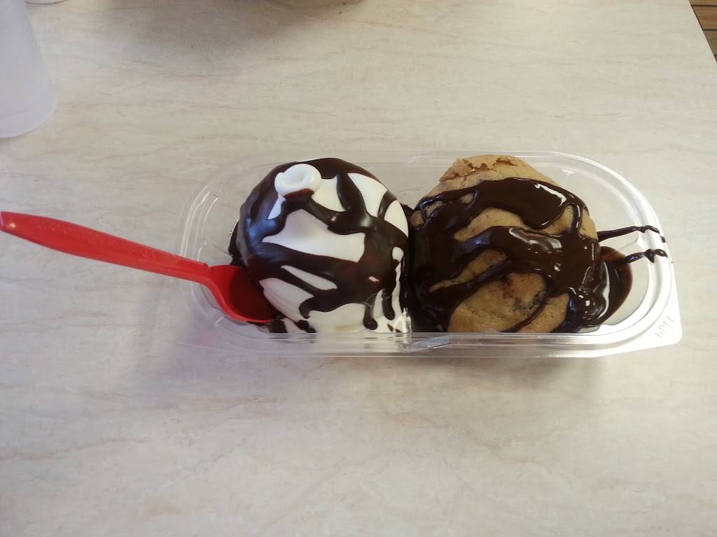 Dairy Queen Store | restaurant | 1503 19th St, Hondo, TX 78861, USA | 8304262211 OR +1 830-426-2211