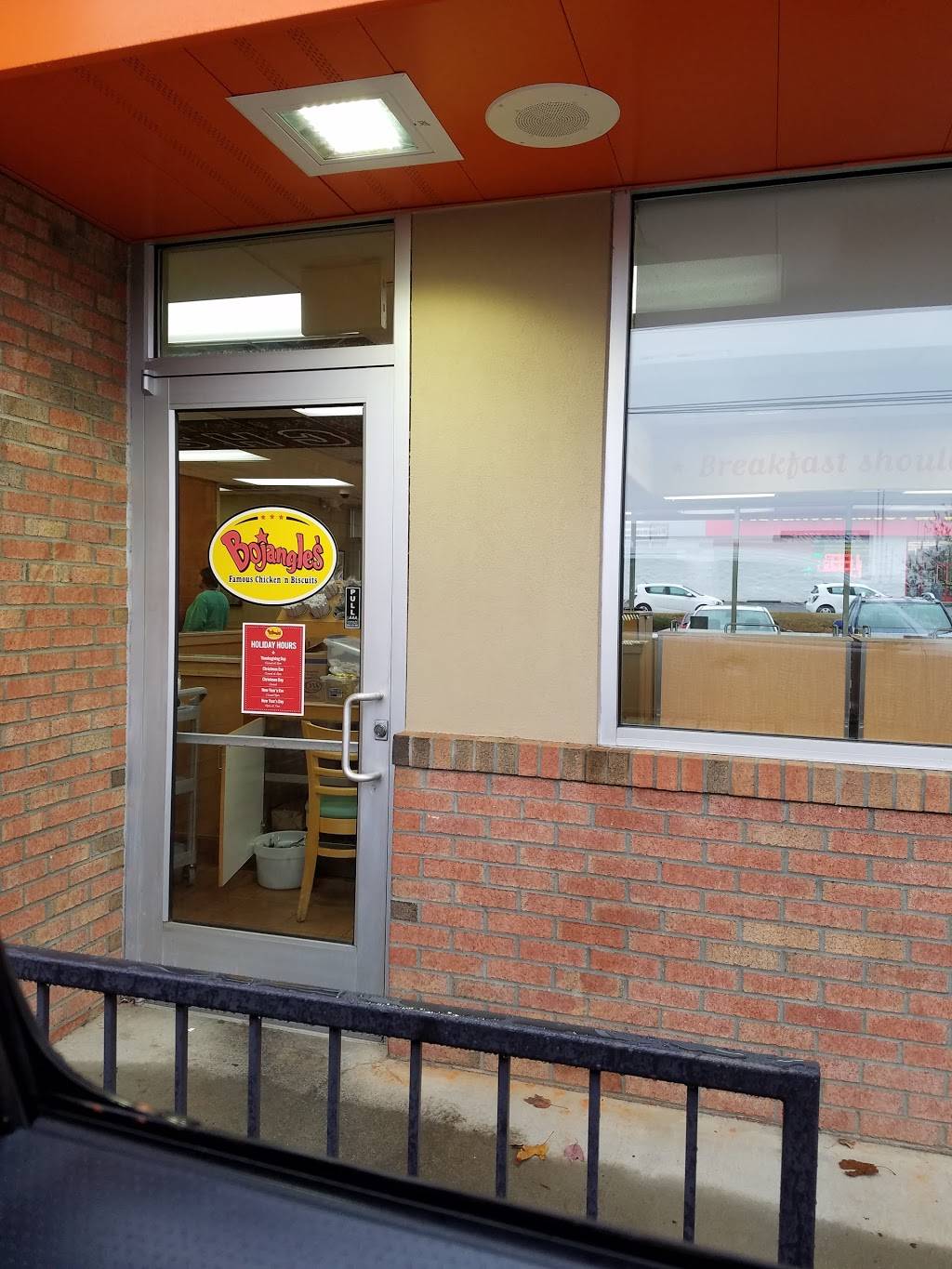 Bojangles Famous Chicken n Biscuits | restaurant | 2245 Chesnee Hwy, Spartanburg, SC 29303, USA | 8645970196 OR +1 864-597-0196