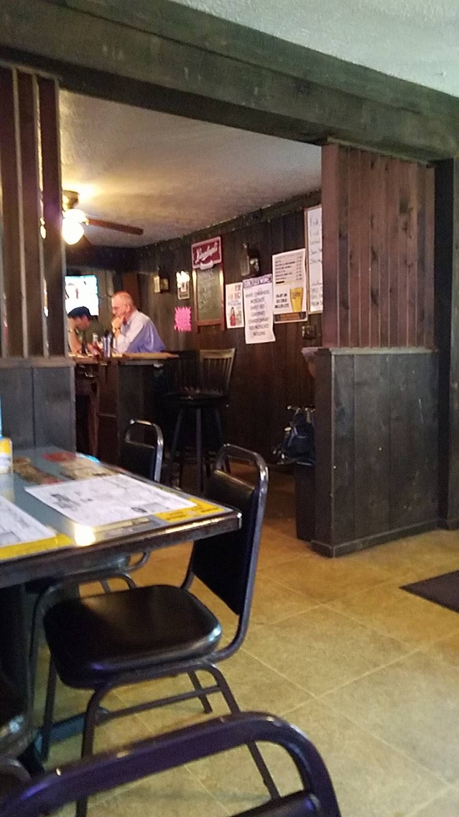 Yankee Lake | restaurant | 1900 OH-7, Brookfield Township, OH 44403, USA | 3304488866 OR +1 330-448-8866