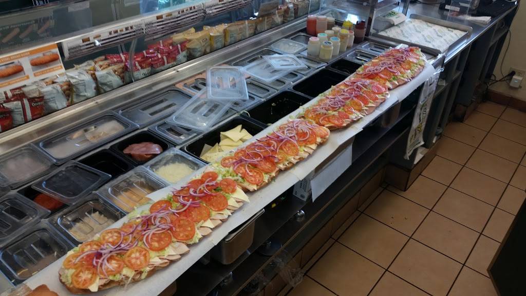 Subway | restaurant | 7459 S Military Trail F, Lake Worth, FL 33463, USA | 5619686643 OR +1 561-968-6643